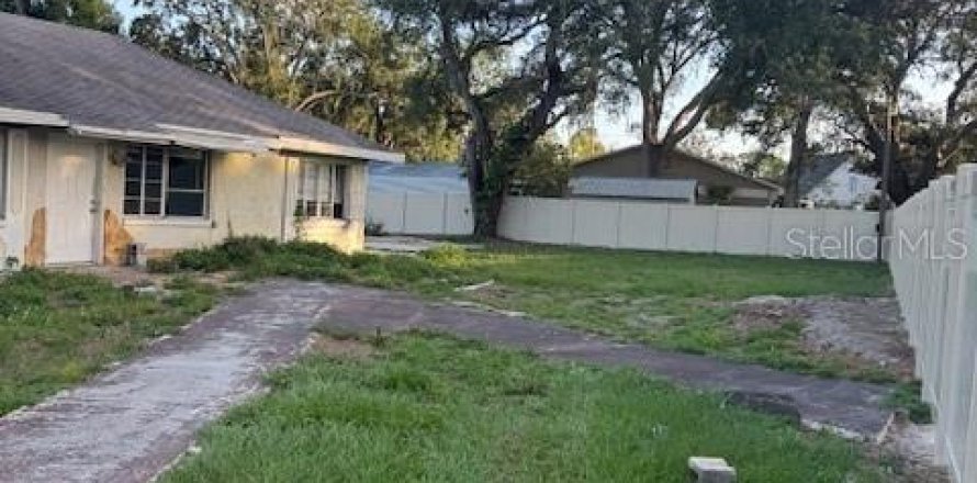 House in Tampa, Florida 3 bedrooms, 178.19 sq.m. № 1775053