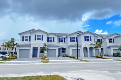 Touwnhouse à vendre à Homestead, Floride: 4 chambres, 169.08 m2 № 2002846 - photo 3