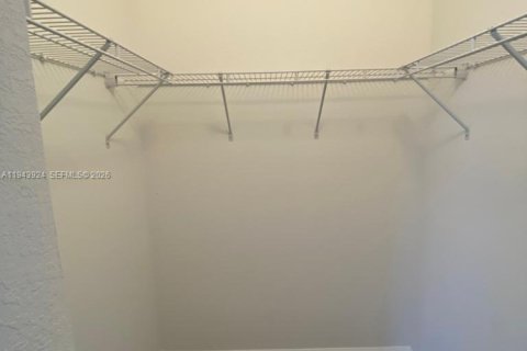 Townhouse in Homestead, Florida 4 bedrooms, 169.08 sq.m. № 2002846 - photo 23