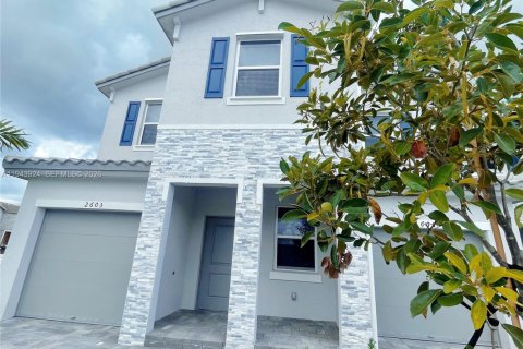 Touwnhouse à vendre à Homestead, Floride: 4 chambres, 169.08 m2 № 2002846 - photo 1