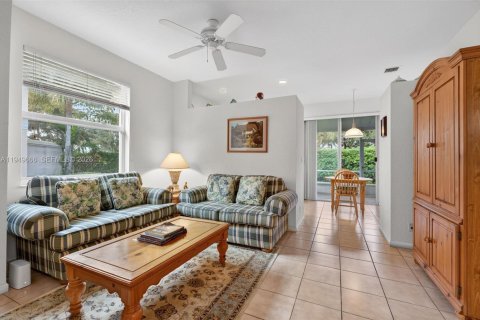 Touwnhouse à vendre à Coral Springs, Floride: 3 chambres, 109.07 m2 № 2005993 - photo 4