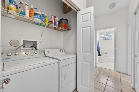 Touwnhouse à vendre à Coral Springs, Floride: 3 chambres, 109.07 m2 № 2005993 - photo 29