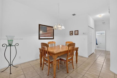 Touwnhouse à vendre à Coral Springs, Floride: 3 chambres, 109.07 m2 № 2005993 - photo 13