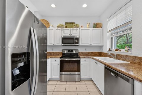 Touwnhouse à vendre à Coral Springs, Floride: 3 chambres, 109.07 m2 № 2005993 - photo 7