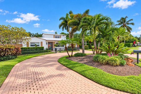 Villa ou maison à vendre à Delray Beach, Floride: 3 chambres, 155.05 m2 № 2431507 - photo 2