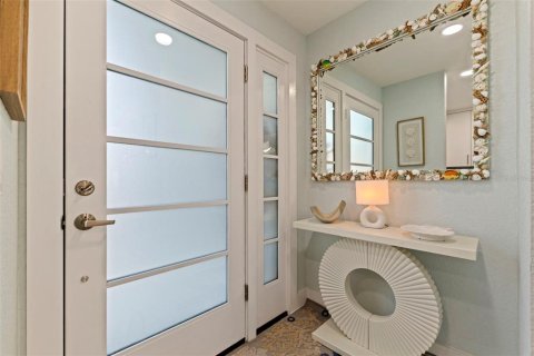 House in Saint Petersburg, Florida 2 bedrooms, 153.29 sq.m. № 2099250 - photo 5