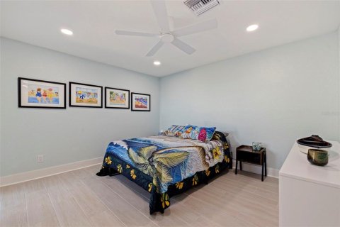 House in Saint Petersburg, Florida 2 bedrooms, 153.29 sq.m. № 2099250 - photo 28