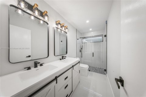 Casa en venta en Miami, Florida, 3 dormitorios, 174.1 m2 № 1855022 - foto 6