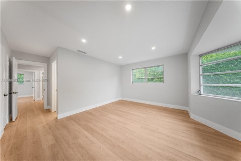 Casa en venta en Miami, Florida, 3 dormitorios, 174.1 m2 № 1855022 - foto 30