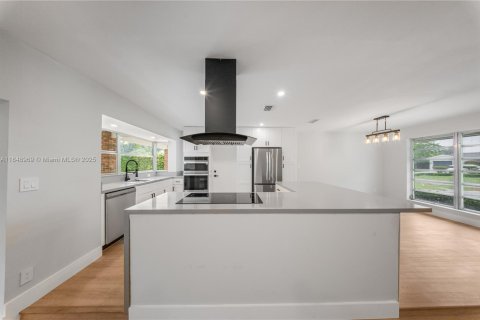 Casa en venta en Miami, Florida, 3 dormitorios, 174.1 m2 № 1855022 - foto 17