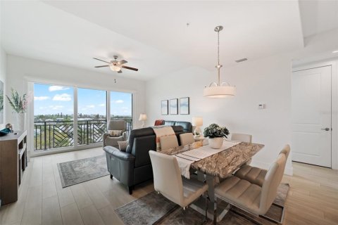 Condominio en venta en Madeira Beach, Florida, 2 dormitorios, 119.29 m2 № 2101838 - foto 8