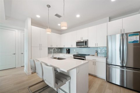 Condominio en venta en Madeira Beach, Florida, 2 dormitorios, 119.29 m2 № 2101838 - foto 12