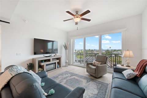 Condominio en venta en Madeira Beach, Florida, 2 dormitorios, 119.29 m2 № 2101838 - foto 3