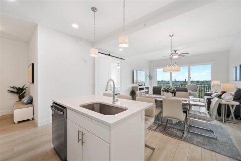 Condominio en venta en Madeira Beach, Florida, 2 dormitorios, 119.29 m2 № 2101838 - foto 16