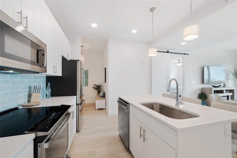 Condominio en venta en Madeira Beach, Florida, 2 dormitorios, 119.29 m2 № 2101838 - foto 15
