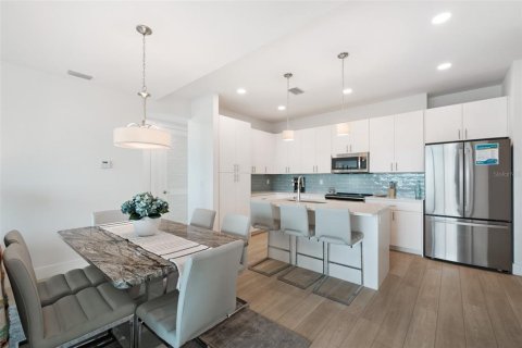 Condominio en venta en Madeira Beach, Florida, 2 dormitorios, 119.29 m2 № 2101838 - foto 7
