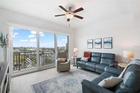 Condominio en venta en Madeira Beach, Florida, 2 dormitorios, 119.29 m2 № 2101838 - foto 4