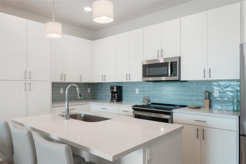 Condominio en venta en Madeira Beach, Florida, 2 dormitorios, 119.29 m2 № 2101838 - foto 13