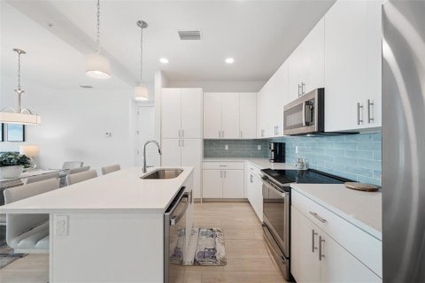 Condominio en venta en Madeira Beach, Florida, 2 dormitorios, 119.29 m2 № 2101838 - foto 14