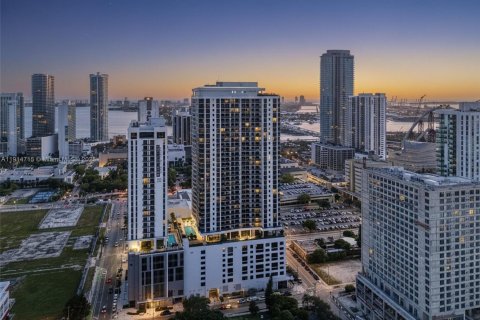 Copropriété à vendre à Miami, Floride: 1 chambre, 69.86 m2 № 1970389 - photo 1