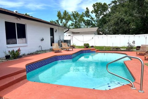 House in Tampa, Florida 4 bedrooms, 158.86 sq.m. № 2095282 - photo 22
