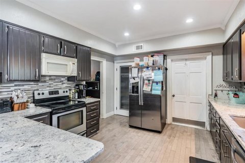 Villa ou maison à vendre à Lakeland, Floride: 6 chambres, 296.36 m2 № 1856139 - photo 10
