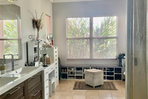 House in Land O' Lakes, Florida 3 bedrooms, 165.09 sq.m. № 2097993 - photo 9