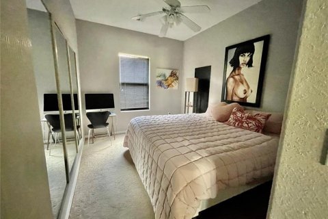 House in Land O' Lakes, Florida 3 bedrooms, 165.09 sq.m. № 2097993 - photo 10