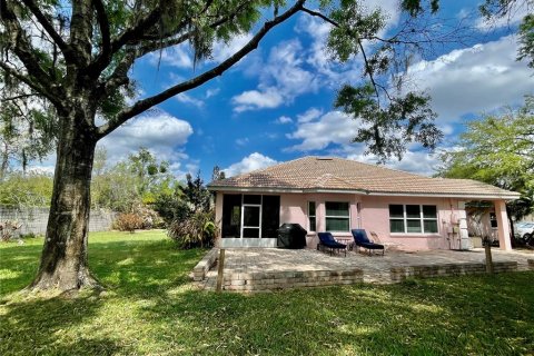 House in Land O' Lakes, Florida 3 bedrooms, 165.09 sq.m. № 2097993 - photo 4