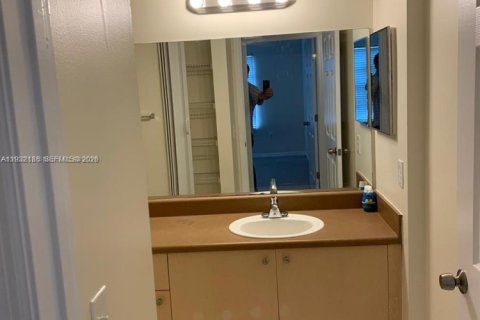 Купить кондоминиум в Уэст-Палм-Бич, Флорида 3 спальни, 120.77м2, № 1997163 - фото 10