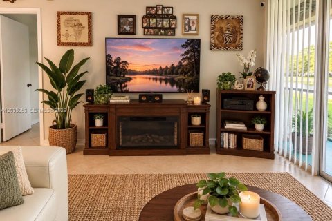 Condo in Lauderdale Lakes, Florida, 2 bedrooms  № 2392079 - photo 7