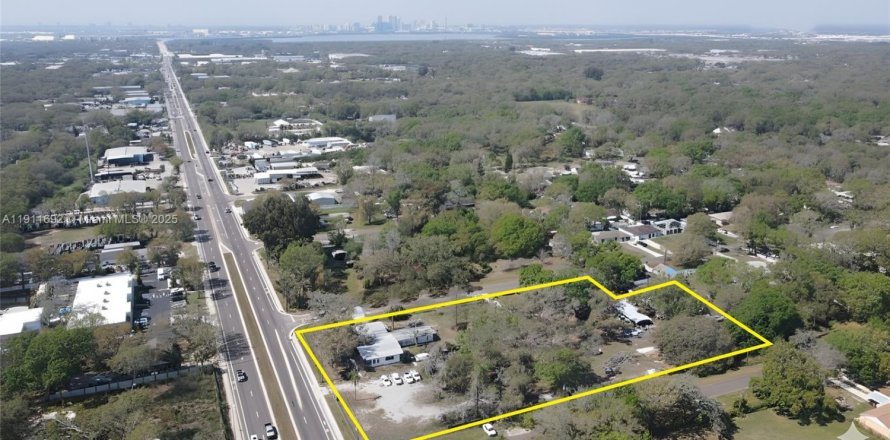 Immobilier commercial à Tampa, Floride № 2082291
