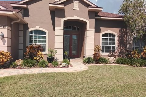 House in Holiday, Florida 6 bedrooms, 290.23 sq.m. № 1873583 - photo 3