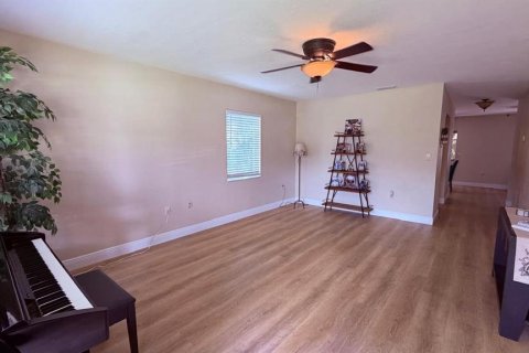 Appartement à louer à DeLand, Floride: 2 chambres, 133.22 m2 № 2414987 - photo 3