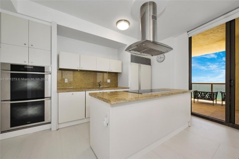 Condo in Sunny Isles Beach, Florida, 4 bedrooms  № 1874938 - photo 9
