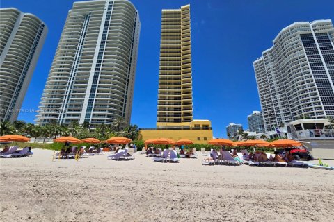 Condo in Sunny Isles Beach, Florida, 4 bedrooms  № 1874938 - photo 26