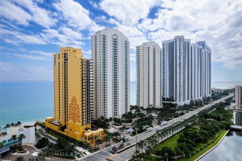 Condo in Sunny Isles Beach, Florida, 4 bedrooms  № 1874938 - photo 25