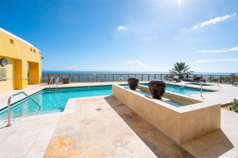 Condo in Sunny Isles Beach, Florida, 4 bedrooms  № 1874938 - photo 24