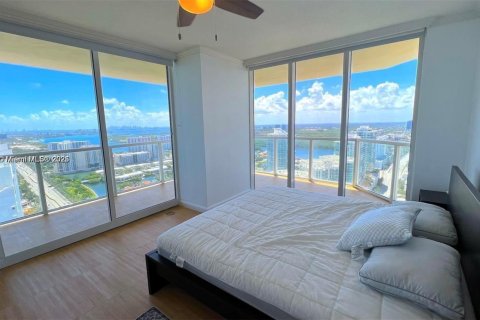 Condominio en alquiler en Sunny Isles Beach, Florida, 2 dormitorios, 132.2 m2 № 2054693 - foto 7