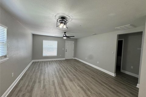 Appartement à louer à Bartow, Floride: 2 chambres, 89.19 m2 № 2389012 - photo 5