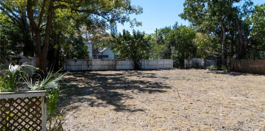 Land in Clearwater, Florida № 2166576