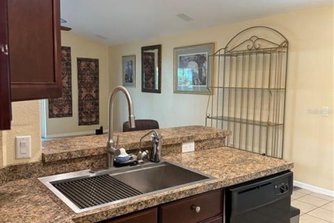 House in Valrico, Florida 3 bedrooms, 144 sq.m. № 1918544 - photo 4
