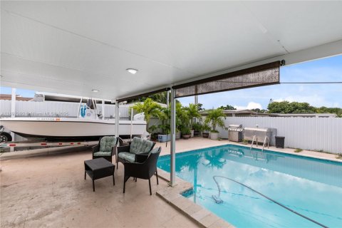 Villa ou maison à vendre à Miami Gardens, Floride: 5 chambres, 154.03 m2 № 1953483 - photo 23