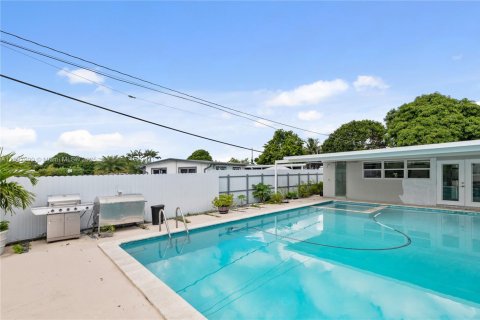 Villa ou maison à vendre à Miami Gardens, Floride: 5 chambres, 154.03 m2 № 1953483 - photo 18