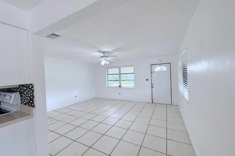 Appartement à louer à Dania Beach, Floride: 2 chambres, 102.19 m2 № 2292101 - photo 4