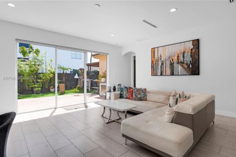 House in Homestead, Florida 4 bedrooms, 176.79 sq.m. № 2046707 - photo 28