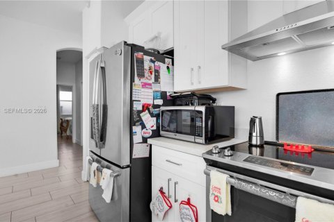 House in Homestead, Florida 4 bedrooms, 176.79 sq.m. № 2046707 - photo 26