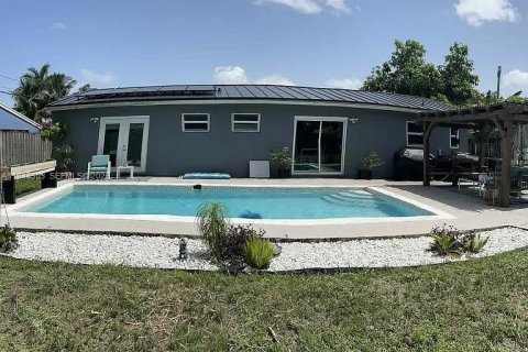 House in Hollywood, Florida 3 bedrooms, 121.42 sq.m. № 2000784 - photo 5