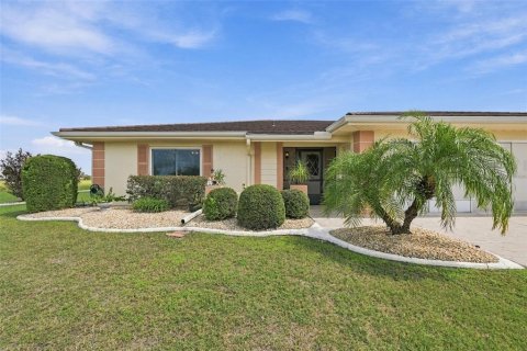 Villa ou maison à Sun City Center, Floride 2 chambres, 172.52 m2 № 2413491