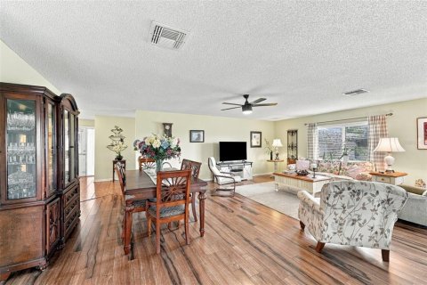 Villa ou maison à vendre à Sun City Center, Floride: 2 chambres, 172.52 m2 № 2413491 - photo 10